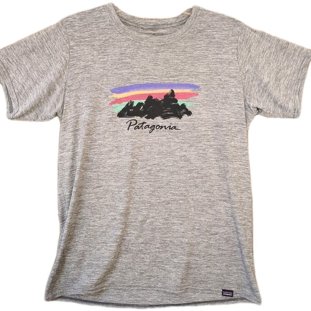 Patagonia Women’s Medium Capilene Baselayer T‑Shirt – Logo Tee, Lightweight